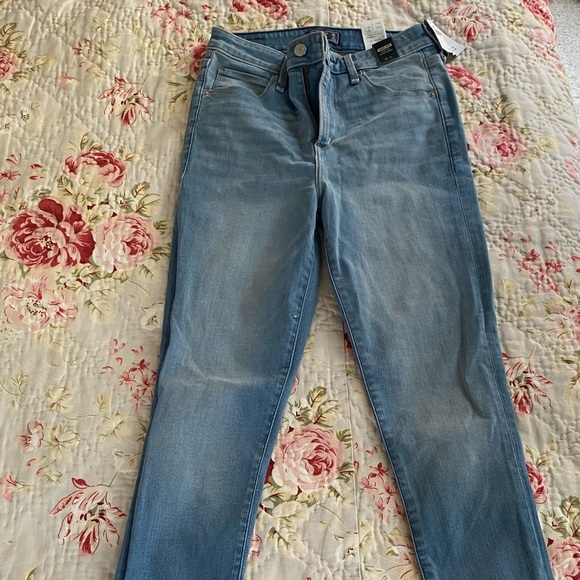 NWT Abercrombie & Fitch High Rise Super Skinny Jeans - Picture 1 of 4